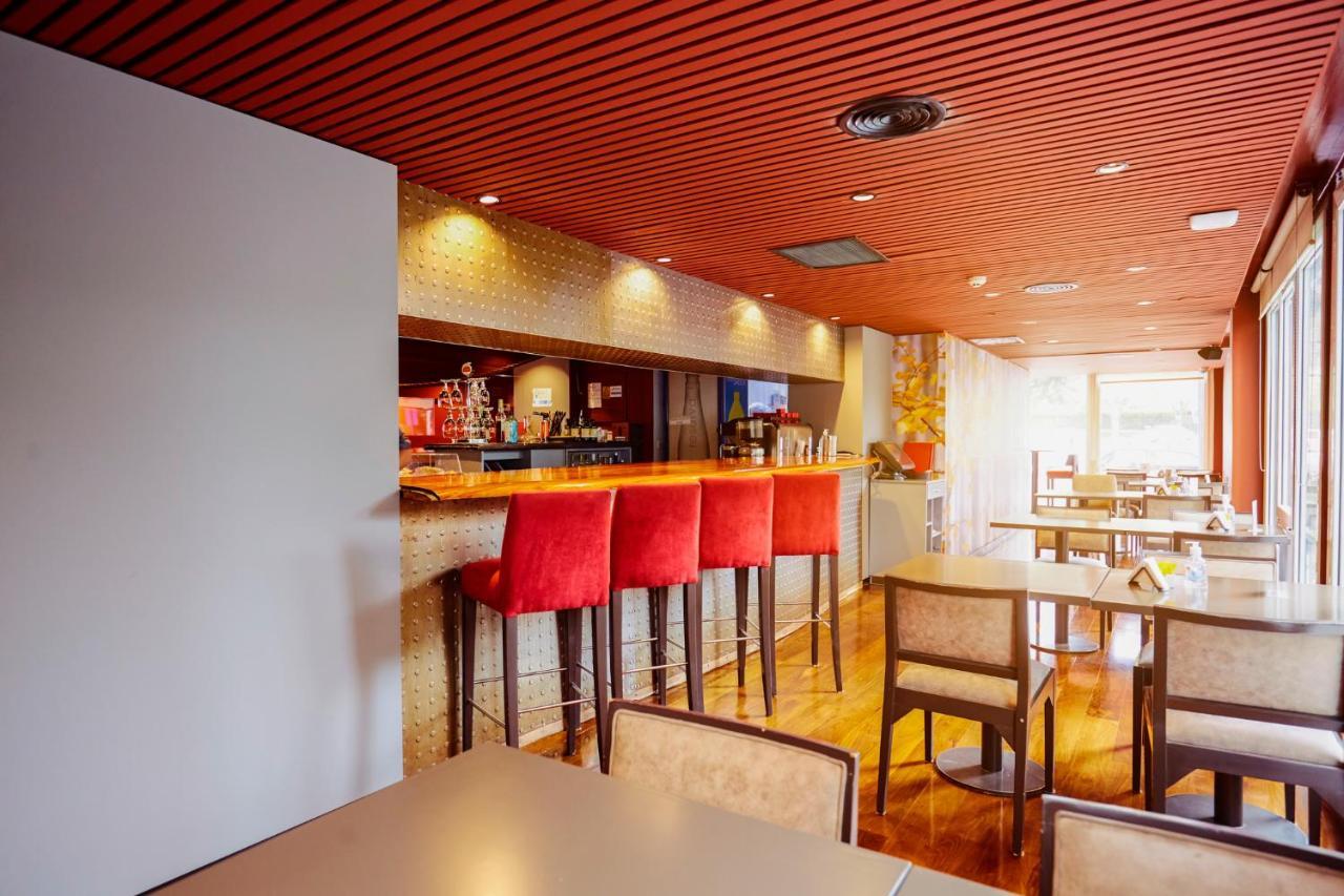 Grand Brizo Comahue Hotel Neuquen Exterior photo