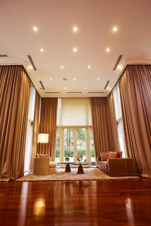 Grand Brizo Comahue Hotel Neuquen Exterior photo